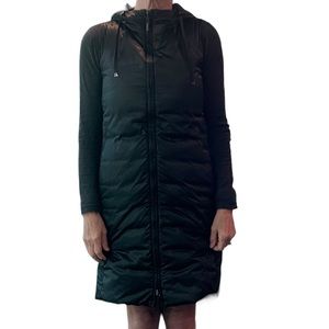 Max Mara Sleeveless Reversible Down Coat-size 2-Black-Excellent Preloved Shape!